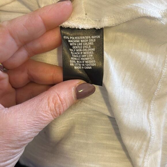 Mossimo White Tank Top Small - Picture 6 of 6